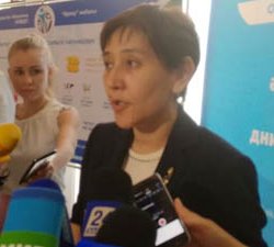 Дүйсенова: Медициналық сақтандыру көмегі жалақы көлеміне қарамайды